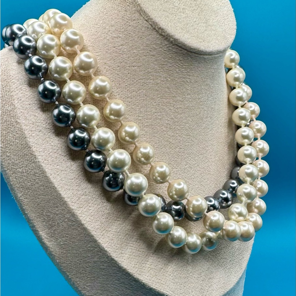 Elegant Pearl Necklace Set - 3 Strand